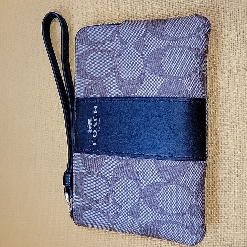 Coach set - Picture 4 of 6